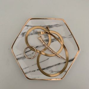 White/ marble jewelry dish